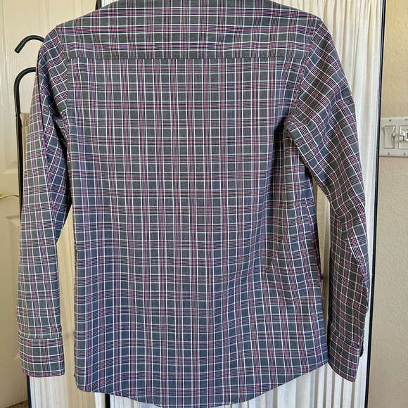 Boys IZOD Printed Long Sleeve Stretch Button Up Shirt - Picture 6 of 7